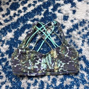 Camo lululemon sports bra
